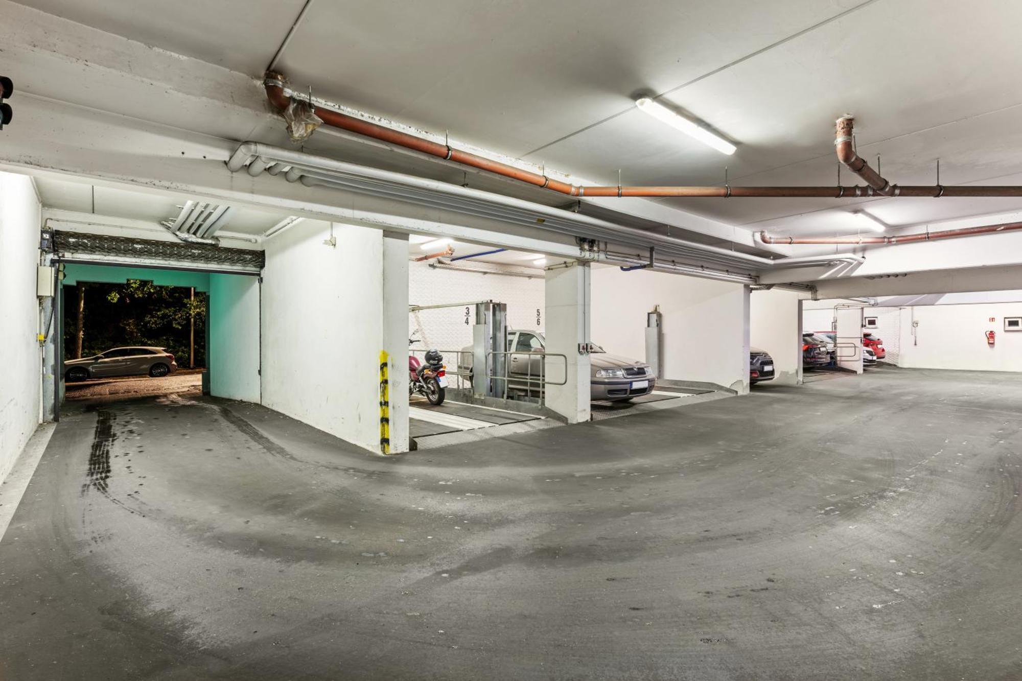 Apartamento Edler Wohnraum Schwanenteich-Penthouse Mit Garage, Grill, Kaffeevollautomat, Klima, Lift & Terrasse Zwickau Exterior foto